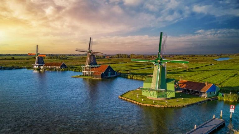 Discovering Windmills in Zaanse Schans