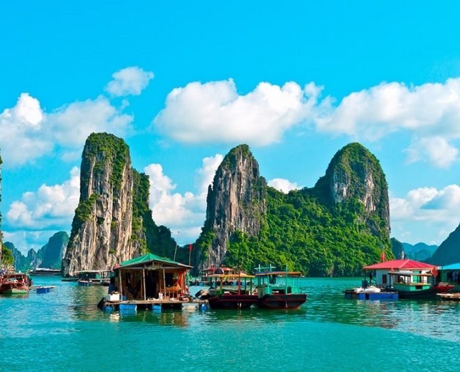 Exploring Halong Bay: A Journey into Vietnam’s Mesmerizing Seascape