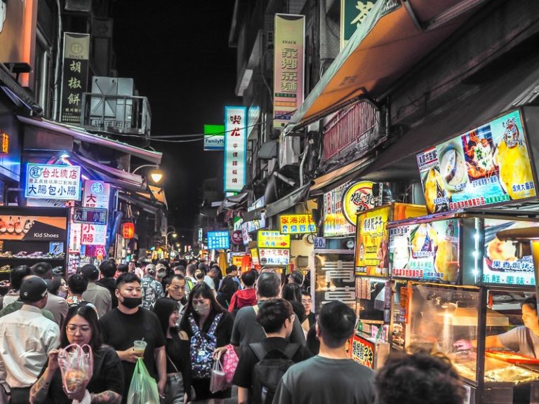 Taiwan Night Market Guide: A Street Food Lover’s Paradise