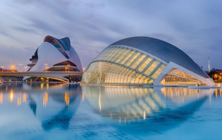 Stunning Architecture and Adventure in Valencia