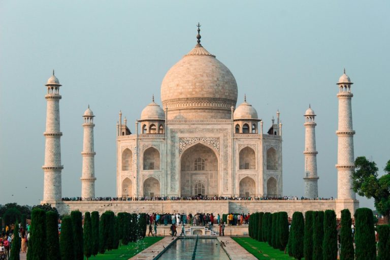 Ultimate Taj Mahal Travel Guide: Tips for an Unforgettable Visit