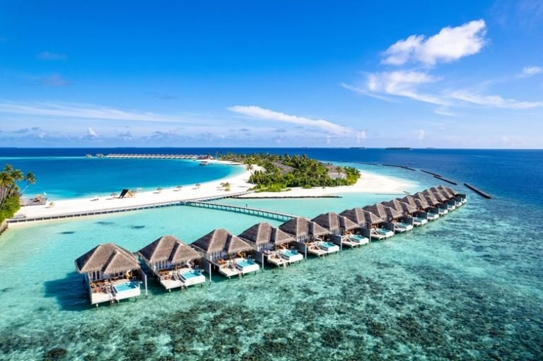 Maldives underwater hotels