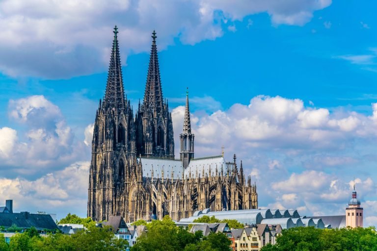 Cologne cathedral tips