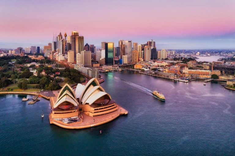 A 14-day itinerary for Australia and New Zealand