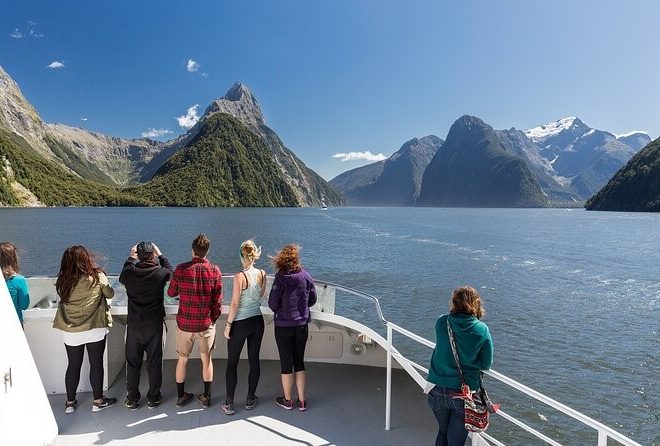 Milford Sound fjords tour