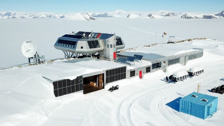 Polar research stations tours