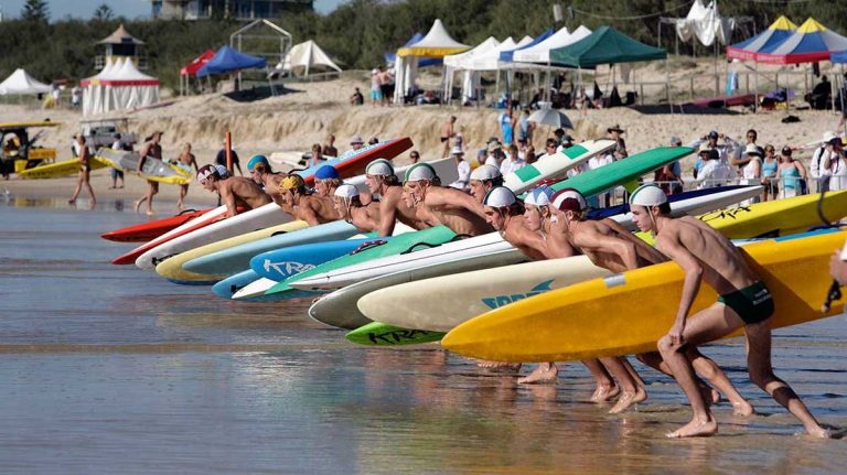 Surfing competitions in Australia